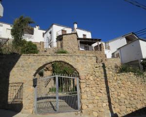 3830, Village House, Garden and Salt Water Pool