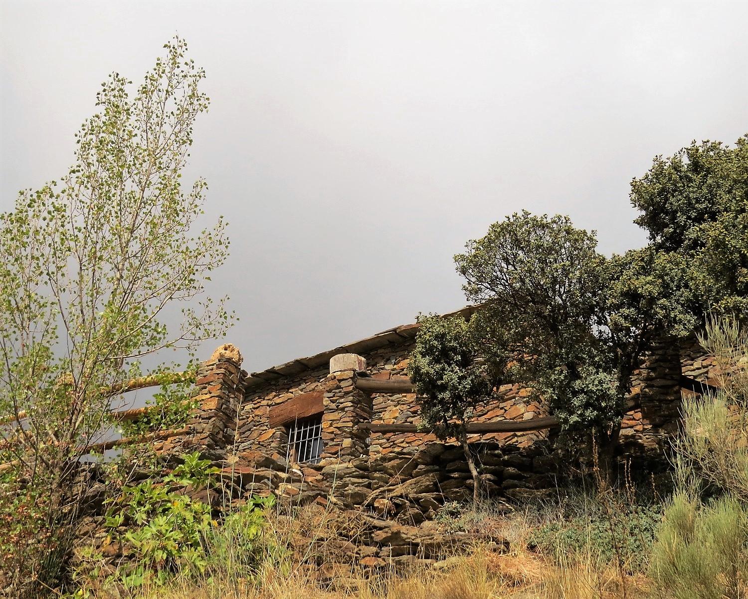 Remote Traditional Cortijo with Land