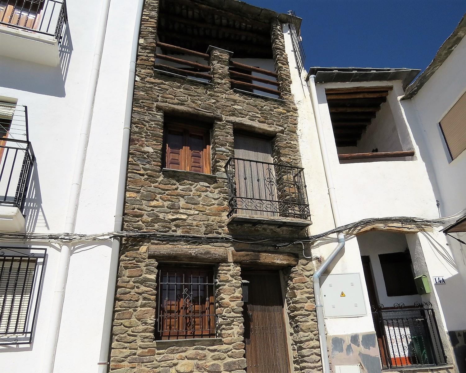  A Charming Stone Fronted Townhouse